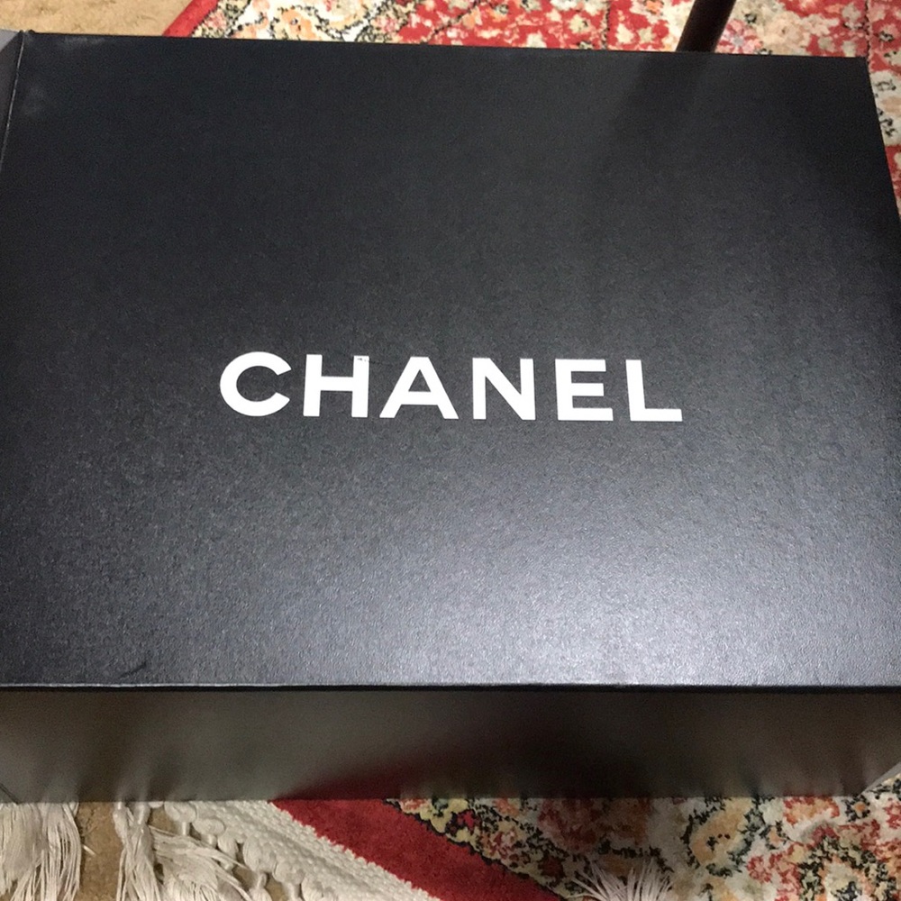 Chanel box